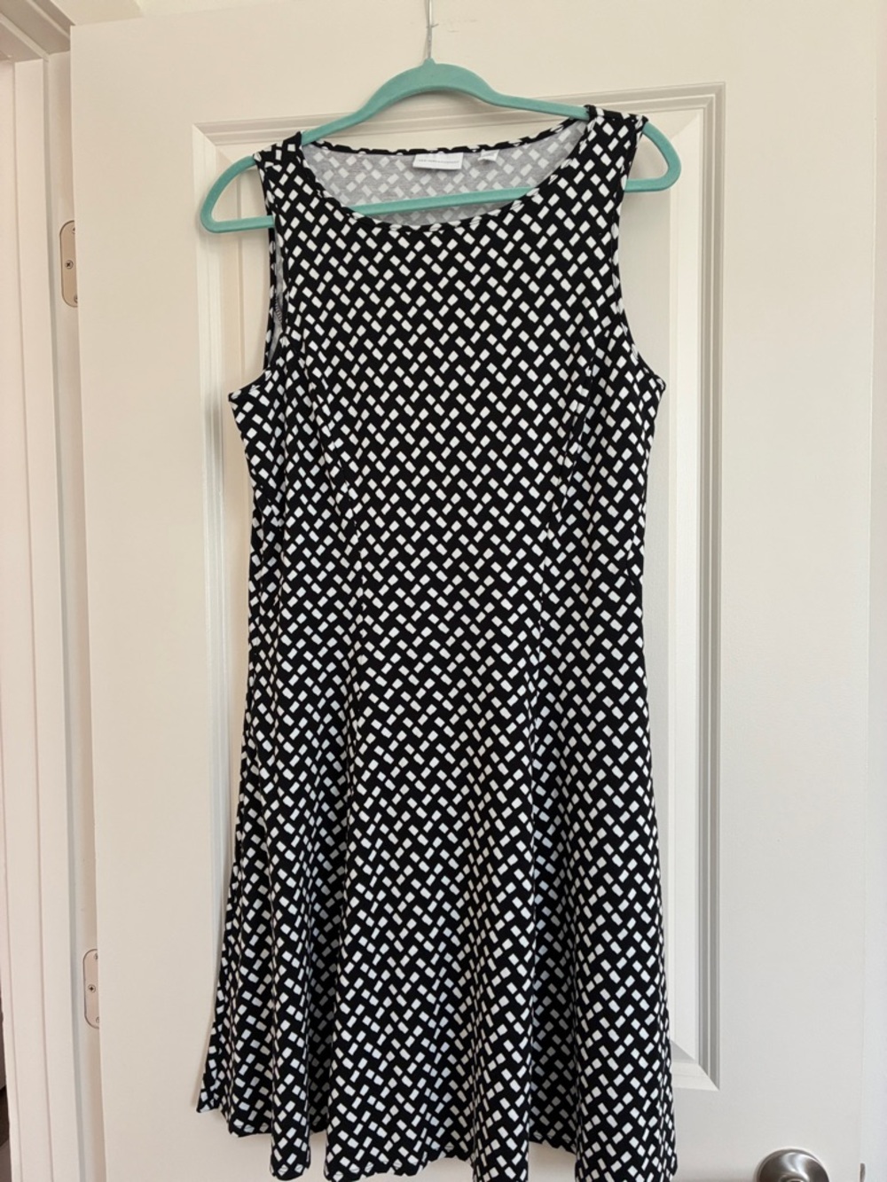 New York & Company Black and White Sleeveless Fit-and-Flare Midi Dress